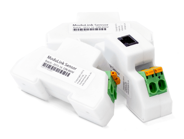 Plug-&-play voltage sensor for mounting on a 35mm DIN rail